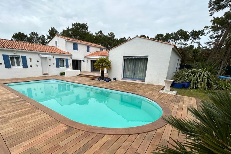 MCM BOIS Terrasse en Bois Extérieure - Menuiserie à Challans en Vendée 85